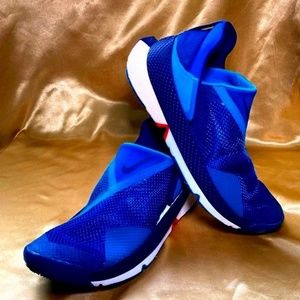 Nike Go FlyEase Easy On Off Shoes Men's Size 7.5 Unisex